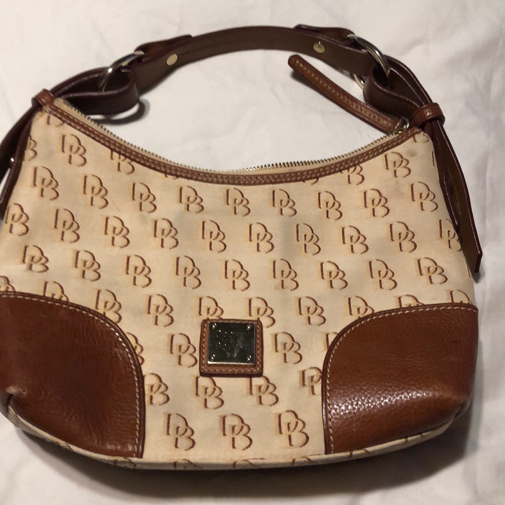 Dooney and Bourke outlet purse